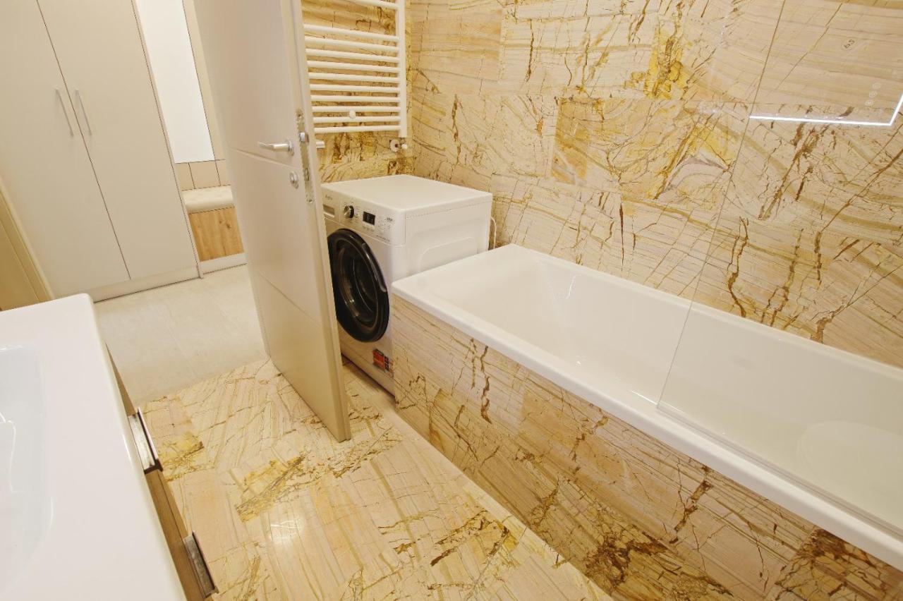 Himson-Beige Apartment Jassy Zewnętrze zdjęcie